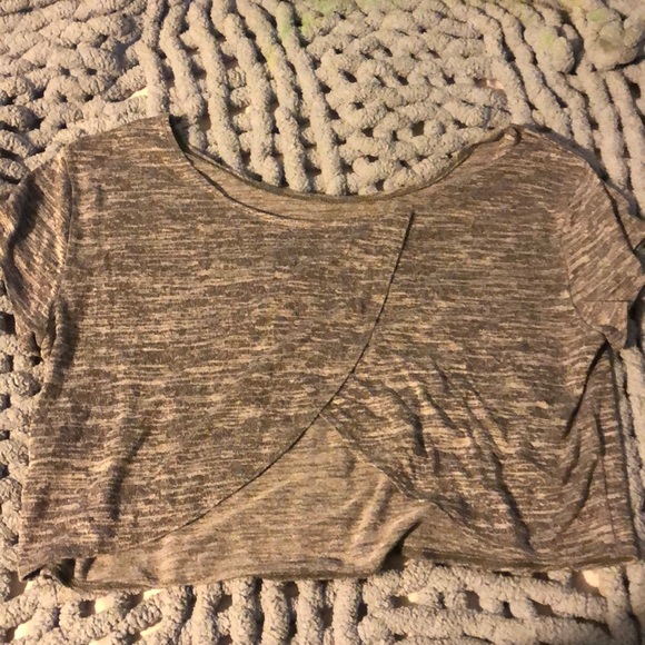 Cropped envelope back tee. - Picture 2 of 2